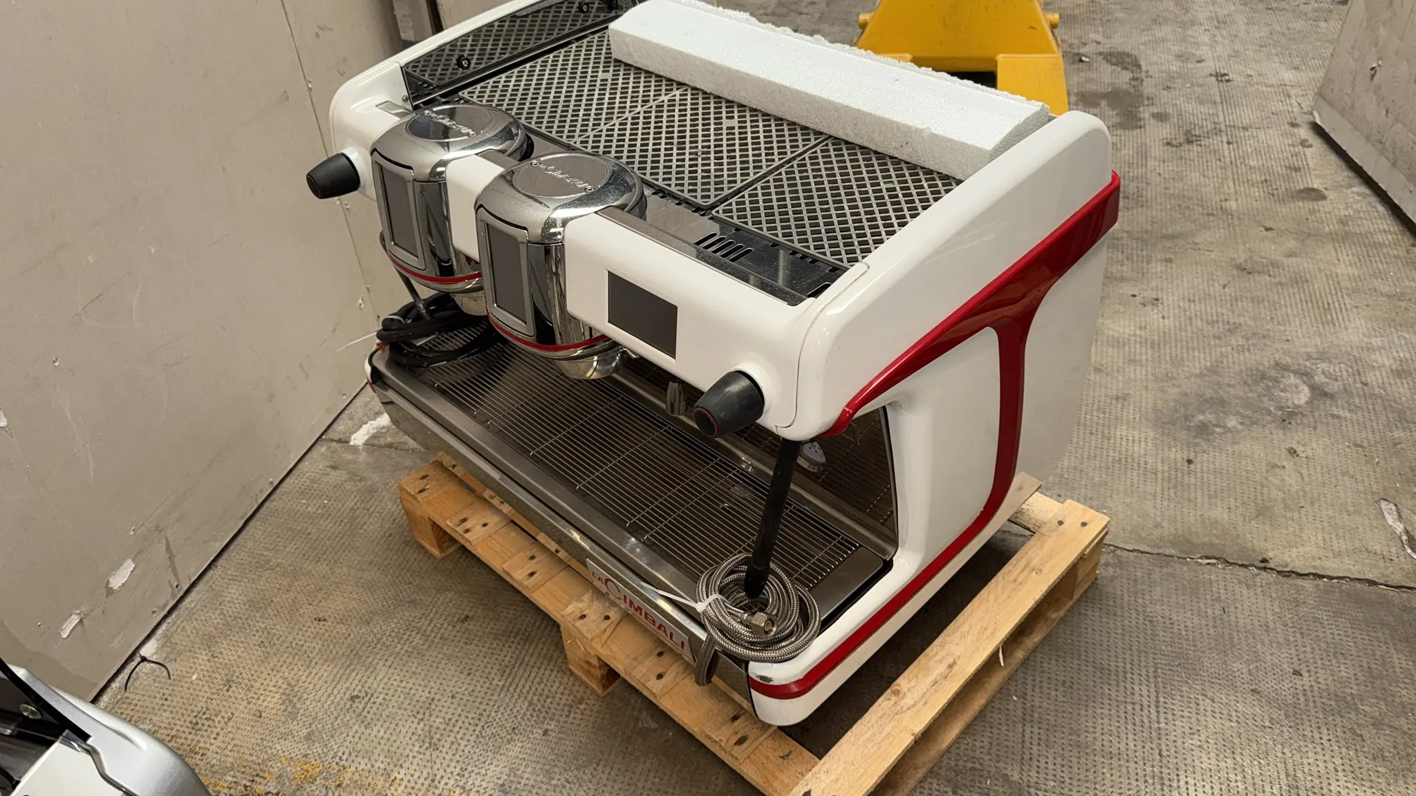 Macchina da caffè espresso professionale La Cimbali, foto 7 – esempio di attrezzatura trattata da Domi Coffee Tech, Mirano (Venezia)
