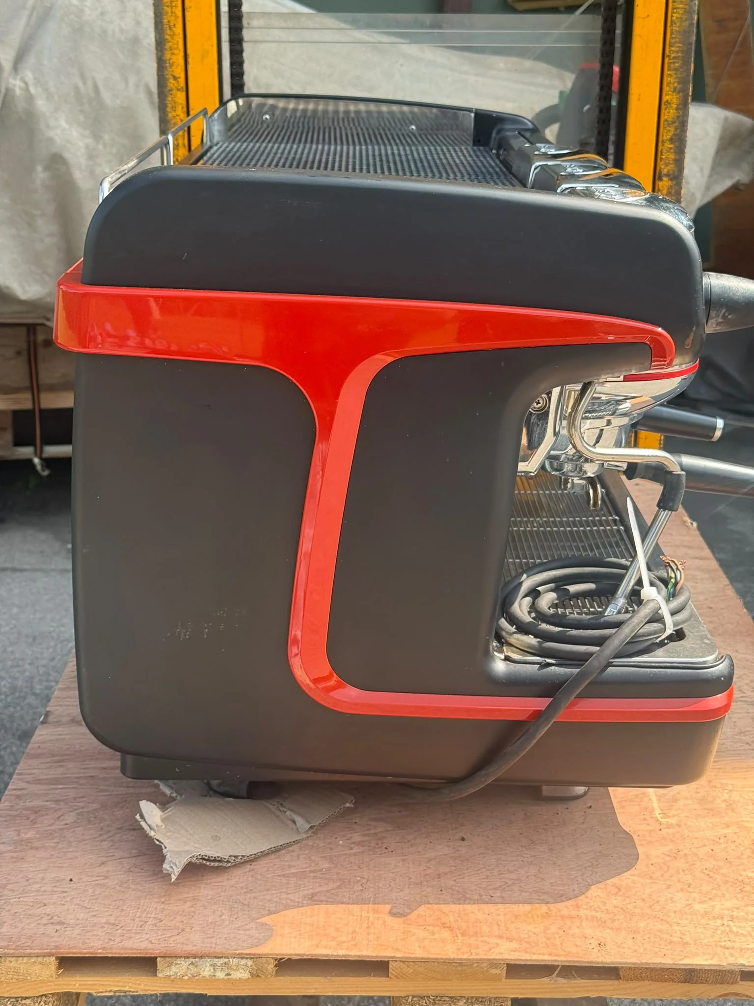 Macchina da caffè espresso professionale La Cimbali, foto 8 – esempio di attrezzatura trattata da Domi Coffee Tech, Mirano (Venezia)